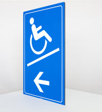 Laden Sie das Bild in den Galerie-Viewer, Rollstuhl Rampe links - Schild - Hochformat - blau - 4 mm Alu Verbundplatte