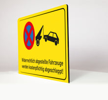 Laden Sie das Bild in den Galerie-Viewer, Parken verboten - Schild - gelb - 4 mm starke Alu Verbundplatte